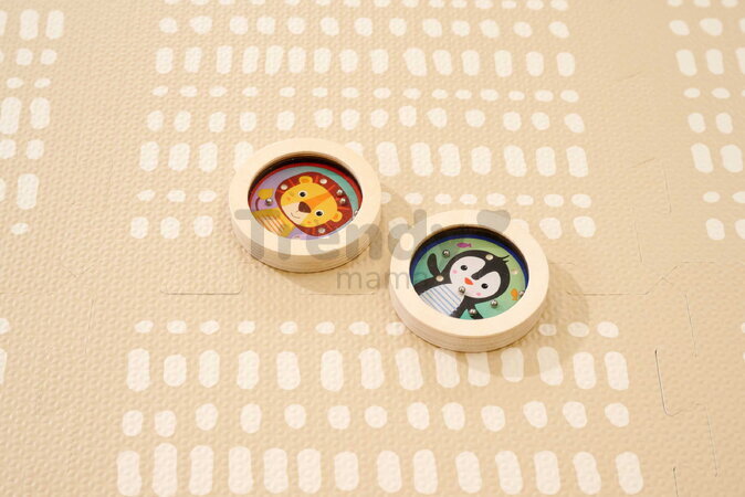 Drevená hra s guľôčkami Tučniak a Lev Skill Game Eichhorn pre rozvoj jemnej motoriky