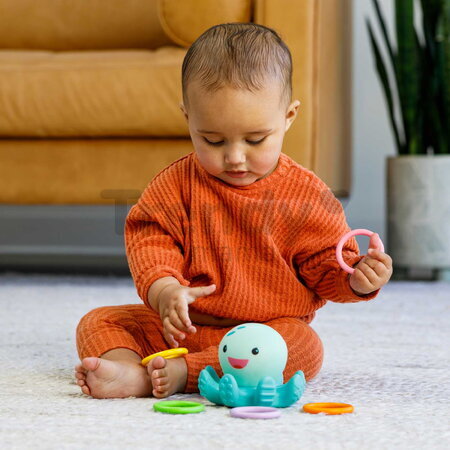 Chobotnica do vane Light Up Ring Catcher Infantino svietiaca s farebnými krúžkami od 4 mes INF305199-01