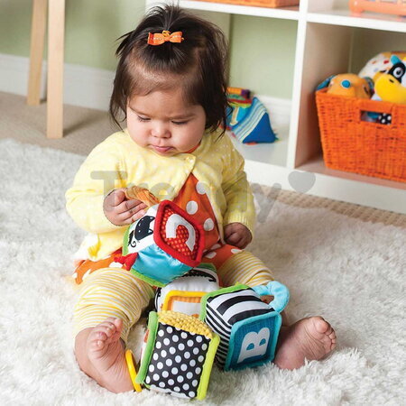 Textilné kocky s aktivitami Discover & Play Soft Blocks Infantino 4 kocky od 0 mes INF306606