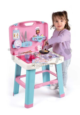 Kuchynka v kufríku Gabby Kitchen Smoby prenosná so 16 doplnkami a kartičky s receptami
