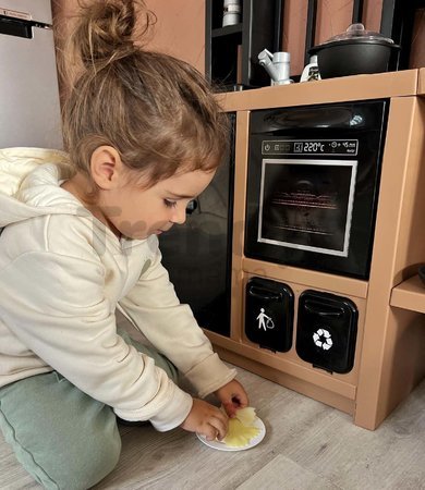 Kuchynka moderná Loft Industrial Kitchen Smoby s kávovarom a funkčnými spotrebičmi a 32 doplnkami 50 cm pracovná doska