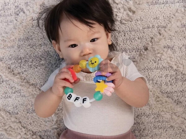 Silikónové hryzátko Friendship Teether BFF Silicone Infantino od 0 mes INF316790