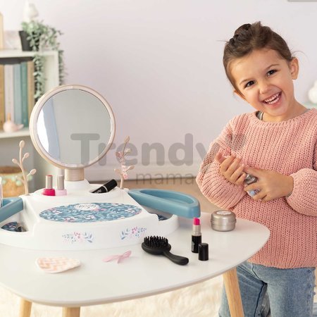 Kozmetický stolík s odnímateľným zrkadlom My Beauty Studio Smoby otvárateľné priehradky a stromčeky na zavesenie šperkov a 15 doplnkov