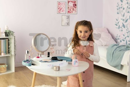 Kozmetický stolík s odnímateľným zrkadlom My Beauty Studio Smoby otvárateľné priehradky a stromčeky na zavesenie šperkov a 15 doplnkov