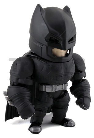 Figúrka zberateľská Armored Batman Jada kovová so svietiacimi očami a vymeniteľným brnením výška 15 cm