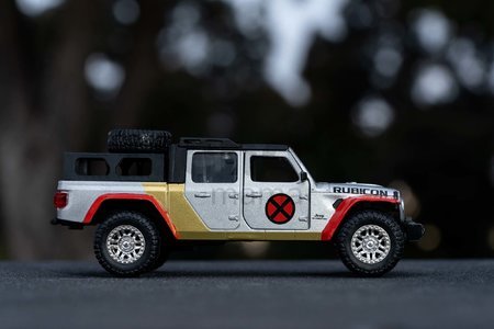 Autíčko Marvel X-Men 2020 Jeep Gladiator Jada kovové s otvárateľnými dverami a figúrkou Colossus dĺžka 14 cm 1:32