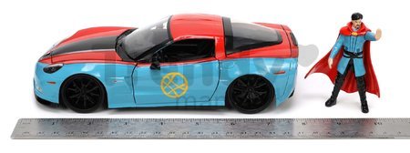 Autíčko Marvel Doctor Strange Chevy Corvette 2006 Jada kovové s otvárateľnými časťami a figúrkou Doctor Strange dĺžka 22 cm 1:24