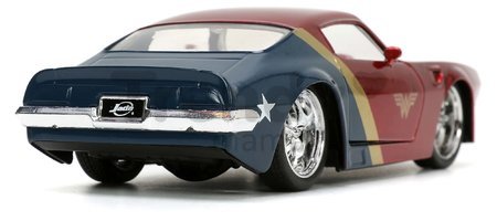 Autíčko DC Pontiac Firebird 1972 Jada kovové s otvárateľnými dverami a figúrkou Wonder Woman dĺžka 13 cm 1:32