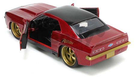 Autíčko DC Chevy Camaro 1969 Jada kovové s otvárateľnými dverami a figúrkou Robin dĺžka 13 cm 1:32