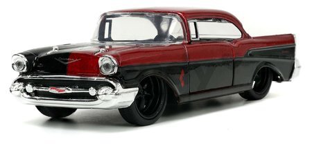 Autíčko DC Chevy Bel Air 1957 Jada kovové s otvárateľnými dverami a figúrkou Harley Quinn dĺžka 13 cm 1:32
