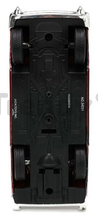 Autíčko DC Chevy Bel Air 1957 Jada kovové s otvárateľnými dverami a figúrkou Harley Quinn dĺžka 13 cm 1:32