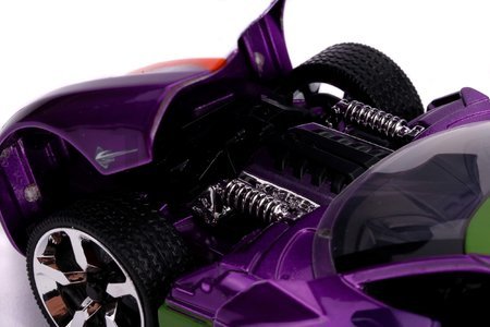 Autíčko DC Chevy Corvette Stingray 2009 Jada kovové s otvárateľnými časťami a figúrkou Joker dĺžka 20 cm 1:24
