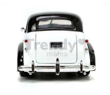 Autíčko Monopoly Chevy Master 1939 Jada kovové s otvárateľnými časťami a figúrkou Uncle Pennybags dĺžka 20 cm 1:24