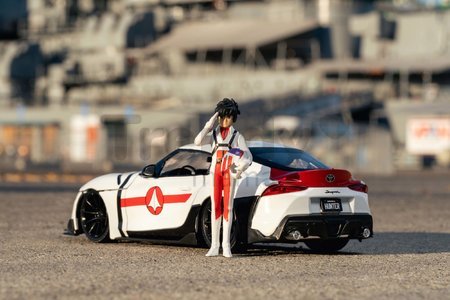 Autíčko Robotech ´20 Toyota Supra Jada kovové s otvárateľnými časťami a figúrkou Rick Hunter dĺžka 20 cm 1:24
