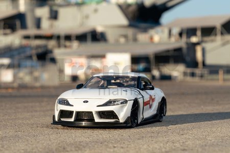 Autíčko Robotech ´20 Toyota Supra Jada kovové s otvárateľnými časťami a figúrkou Rick Hunter dĺžka 20 cm 1:24