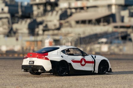 Autíčko Robotech ´20 Toyota Supra Jada kovové s otvárateľnými časťami a figúrkou Rick Hunter dĺžka 20 cm 1:24