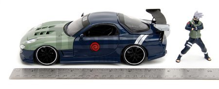 Autíčko Mazda RX-7 1993 Jada kovové s otvárateľnými časťami a figúrka Kakashi dĺžka 20 cm 1:24