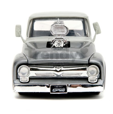Autíčko Street Fighter Ford Pickup 1956 Jada kovové s otvárateľnými časťami a figúrkou Guile dĺžka 20 cm 1:24