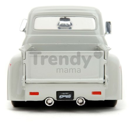Autíčko Street Fighter Ford Pickup 1956 Jada kovové s otvárateľnými časťami a figúrkou Guile dĺžka 20 cm 1:24