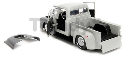 Autíčko Street Fighter Ford Pickup 1956 Jada kovové s otvárateľnými časťami a figúrkou Guile dĺžka 20 cm 1:24