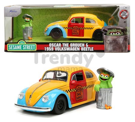 Autíčko Sesame Street VW Beetle 1959 Jada kovové s otvárateľnými časťami a figúrkou Oscar dĺžka 16,5 cm 1:24