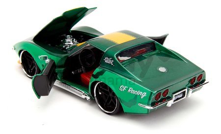 Autíčko Chevrolet Stingray 1969 Street Fighter Jada kovové s otvárateľnými časťami a kovová figúrka Cammy White dĺžka 20 cm 1:24