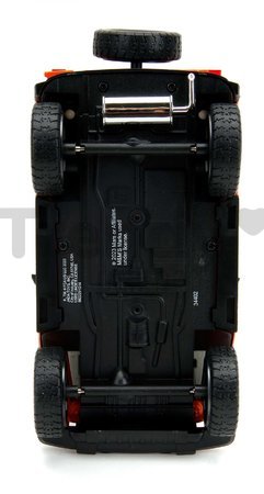 Autíčko Jeep Wrangler 2007 M&M Jada kovové s otvárateľnými dverami a figúrka Orange dĺžka 18 cm 1:24