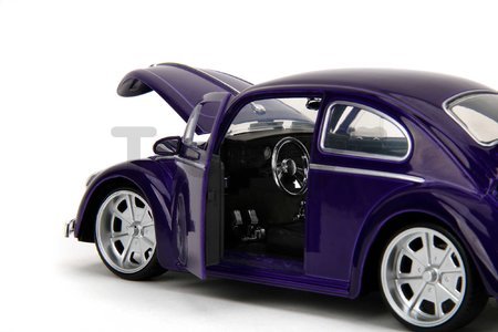 Autíčko Volkswagen Beetle Hollywood Rides Jada kovové s otvárateľnými dverami a figúrkou Wednesday 1:24
