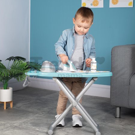 Žehliaca doska so žehličkou Ironing Board Steam Iron Smoby s vešiakmi a 9 doplnkami