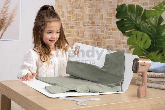 Ručný naparovač s doskou na skladanie oblečenia Tefal Steam&Fold Set Smoby so svetlom a vešiakom