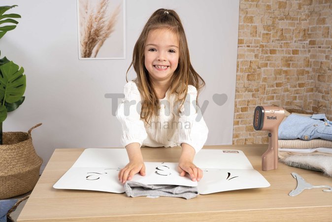 Ručný naparovač s doskou na skladanie oblečenia Tefal Steam&Fold Set Smoby so svetlom a vešiakom