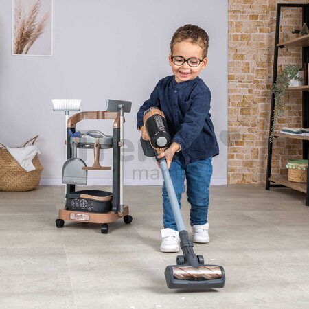 Upratovací vozík s tyčovým vysávačom so zvukom Rowenta Trolley Upright Hoover Smoby s metlou mopom a lopatkou 11 doplnkov