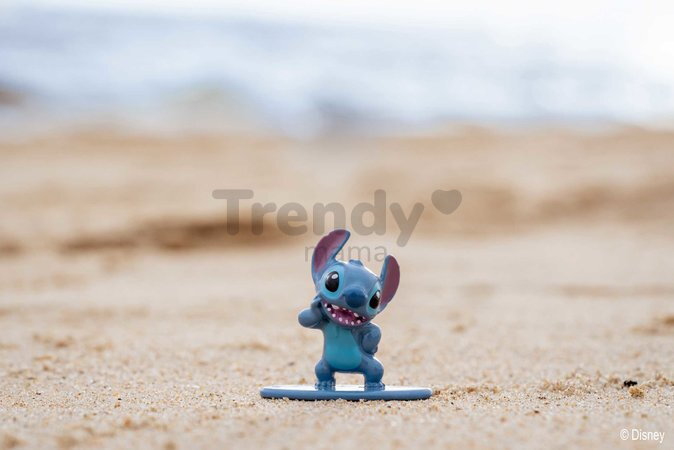 Autíčko VW Beetle 1959 s figúrkou Lilo & Stitch Jada kovové dĺžka 12,7 cm 1:32 od 8 rokov