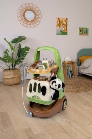Zverolekársky vozík s kufríkom Veterinary Animal Care Trolley Smoby pre plyšovú pandu s 8 lekárskymi doplnkami