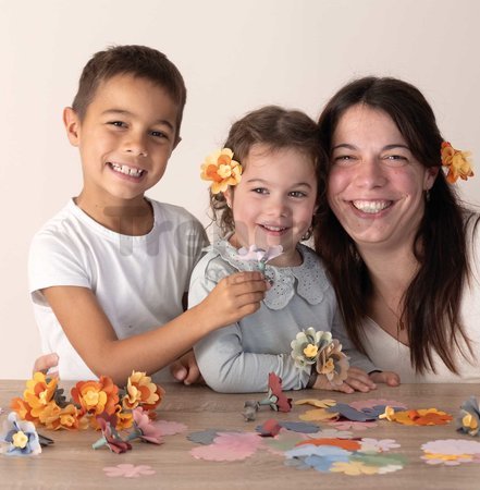 Náhradný materiál na výrobu kvetinových šperkov Crea Flower Jewelry Refill Smoby s bižutériou a kvetinovými lupienkami 98 doplnkov