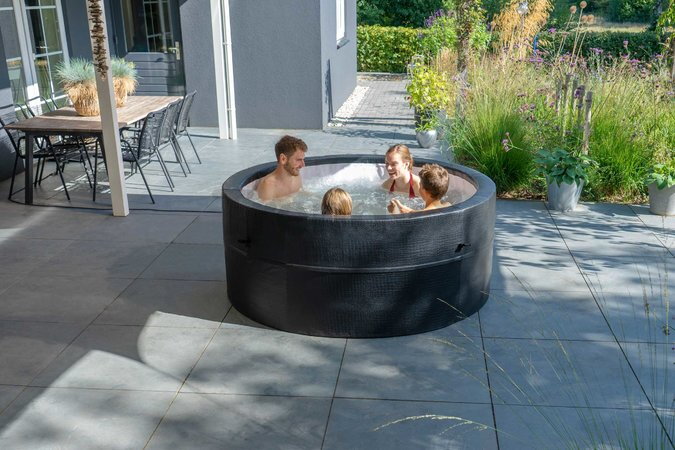 Vírivka Leather Premium Whirpool Exit Toys 120 vzduchových trysiek 184*73 cm čierna od 6 rokov