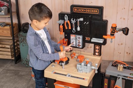 Pracovný stôl trojkrídlový Black&Decker Mega Center Smoby strojárstvo inštalatérstvo maľovanie a tesárstvo 100 doplnkov 103 cm výška