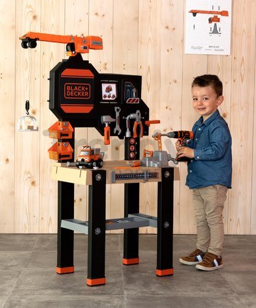 Pracovný stôl s funkčným žeriavom Black&Decker Bricolo Builder Smoby so stavebnicou auto a vŕtačkou a 94 doplnkov 117 cm výška