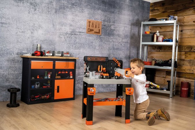 Pracovná dielňa so skladacím autíčkom Bricolo Pro Workbench Black&Decker Smoby s mechanickou vŕtačkou a náradím s montážnymi dielikmi 78 doplnkov výšk
