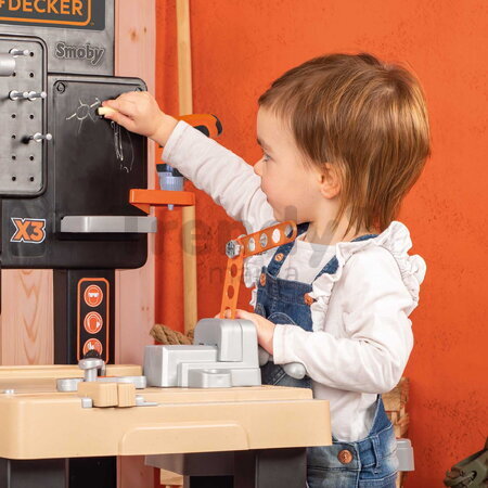 Pracovný stôl trojkrídlový na kolieskach Black&Decker Mega Center Smoby strojárstvo inštalatérstvo maľovanie a tesárstvo 100 doplnkov 103 cm výška