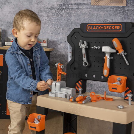 Pracovná dielňa so zverákom Black&Decker Bricolo Workbench Smoby 78 doplnkov s náradím a montážnymi dielikmi
