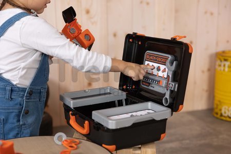 Pracovný kufrík Bricolo Box Black&Decker Smoby s rozoberateľným autíčkom a 39 doplnkami