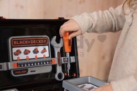 Pracovný kufrík Bricolo Box Black&Decker Smoby s rozoberateľným autíčkom a 39 doplnkami