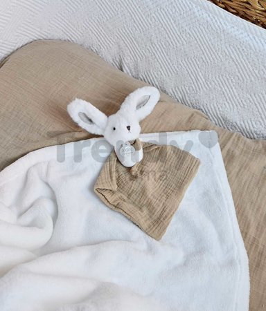 Deka pre najmenších so zajačikom na maznanie Happy Wild Doudou et Compagnie v darčekovom balení biela 70*100 cm od 0 mes