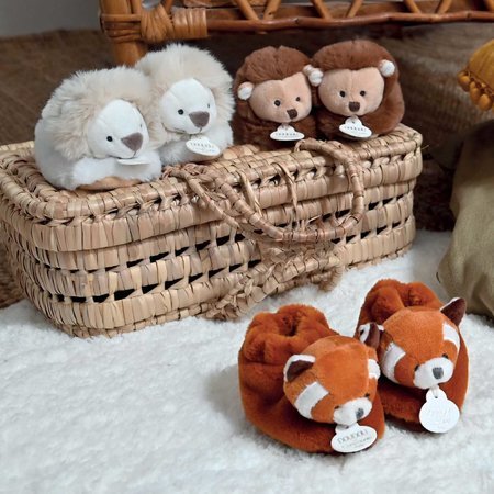 Papučky pre bábätko Red Panda Booties Unicef Collection Doudou et Compagnie v darčekovom balení červené 0-6 mes