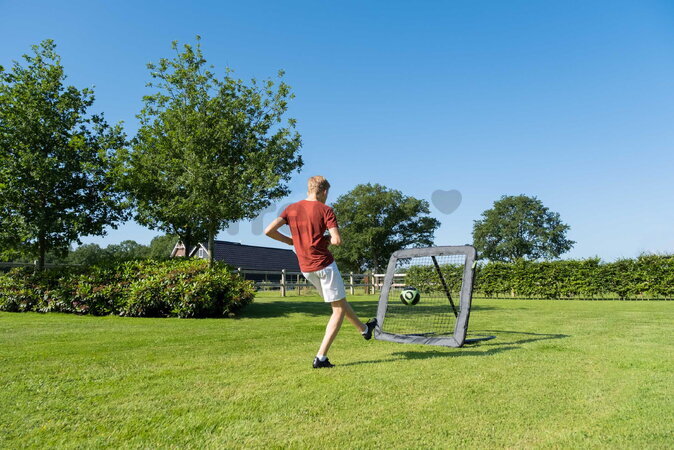 Odrazová sieť futbalová Kickback rebounder L Exit Toys veľká polohovateľná oceľový rám 124*124 cm ET43031010