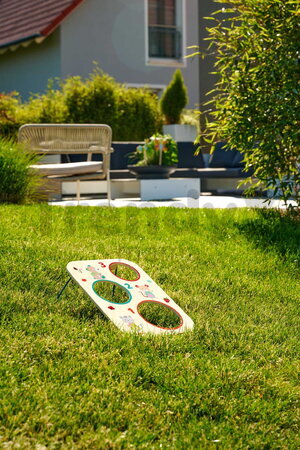 Drevená hra hádzanie vreciek na terč Outdoor Throwing Game Eichhorn 6 vrecúšok pre 1-2 hráčov