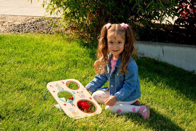 Drevená hra hádzanie vreciek na terč Outdoor Throwing Game Eichhorn 6 vrecúšok pre 1-2 hráčov