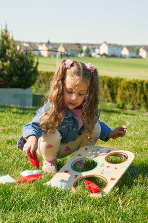 Drevená hra hádzanie vreciek na terč Outdoor Throwing Game Eichhorn 6 vrecúšok pre 1-2 hráčov