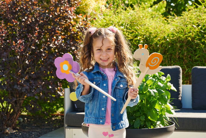 Drevené kolíky do kvetináča Outdoor Flowerpot Stickers Eichhorn 8 dielov so štetcom a farbou na vymaľovanie